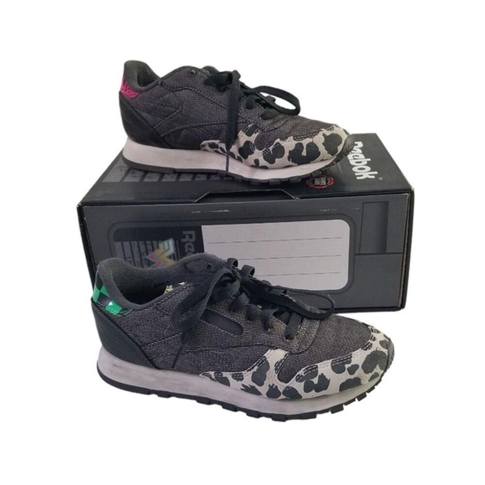 Reebok Wonder Woman Cheetah Retro Sneaker size 5.5 (women)